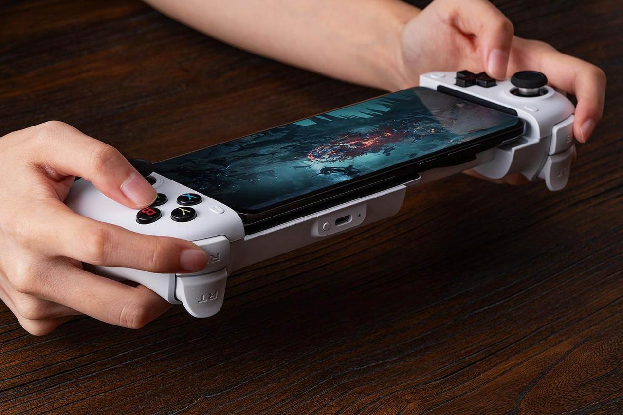 6986126088_gejmpad-8bitdo-ultimate